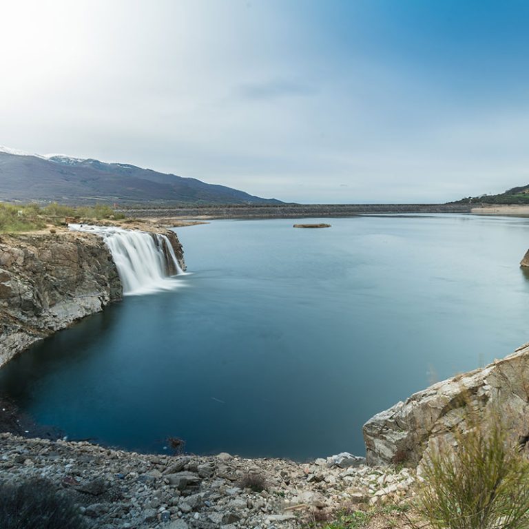 baños-de-montemayor-pantano